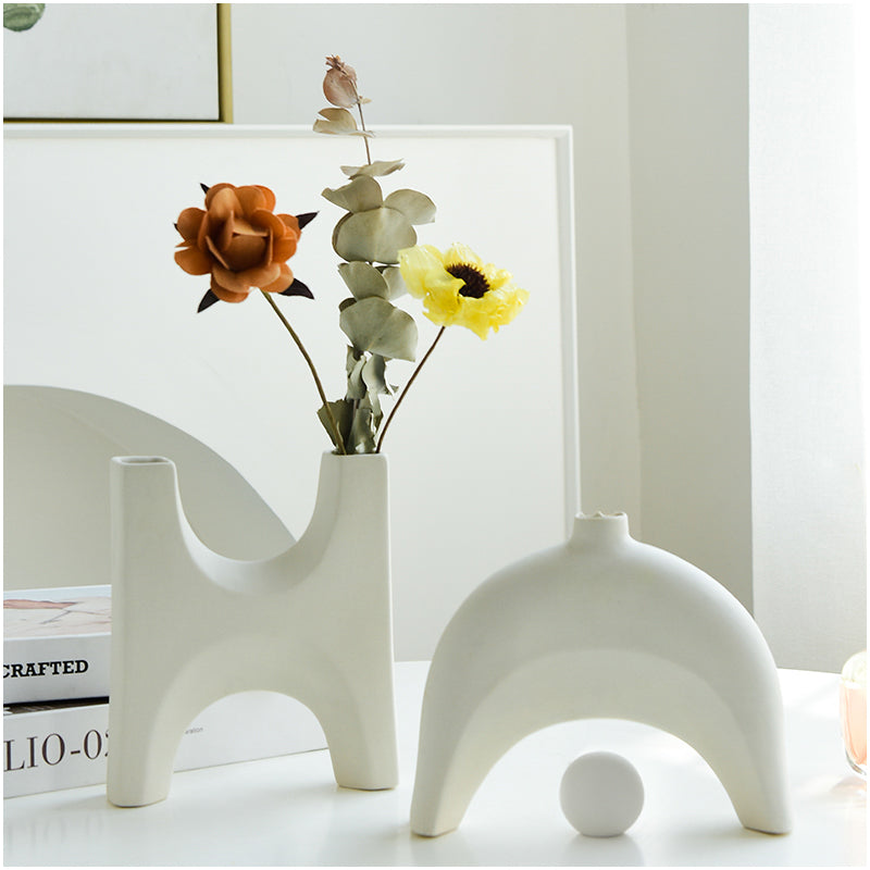 White Art Style Ceramic Vase Ornaments