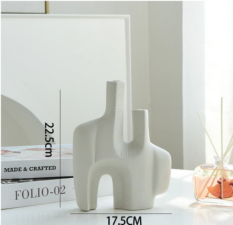 White Art Style Ceramic Vase Ornaments