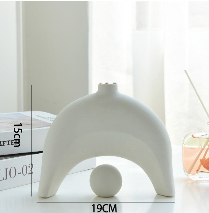 White Art Style Ceramic Vase Ornaments