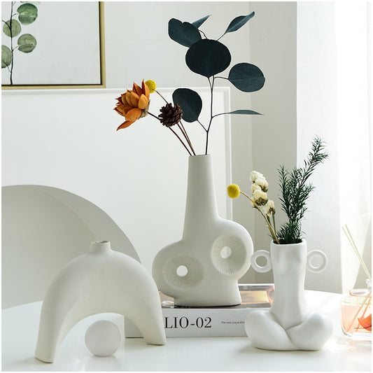 White Art Style Ceramic Vase Ornaments