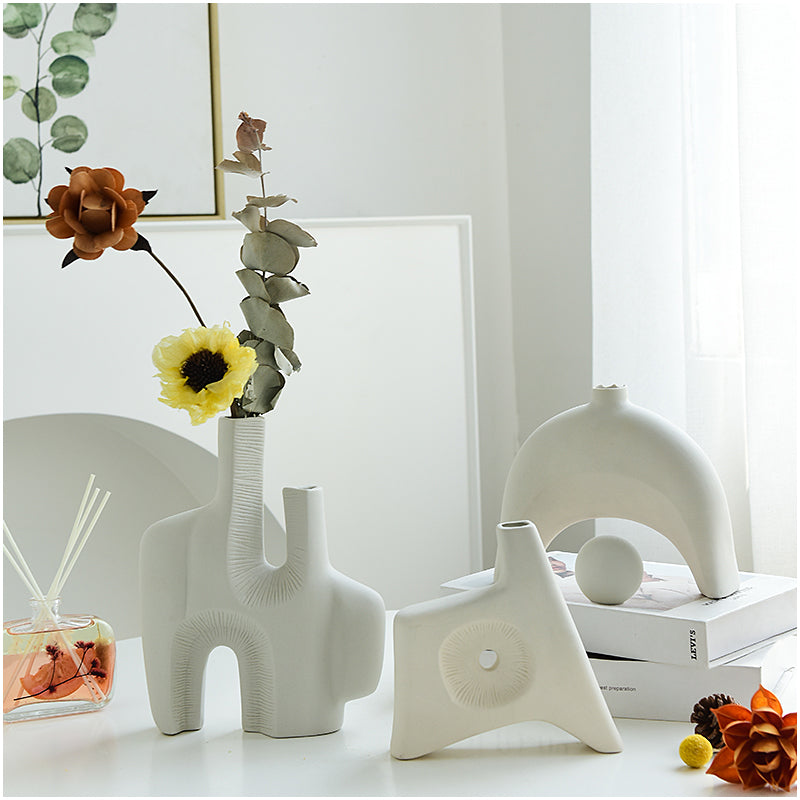 White Art Style Ceramic Vase Ornaments